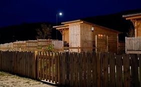 Les Lodges de la ViaRhôna / cabane-spa